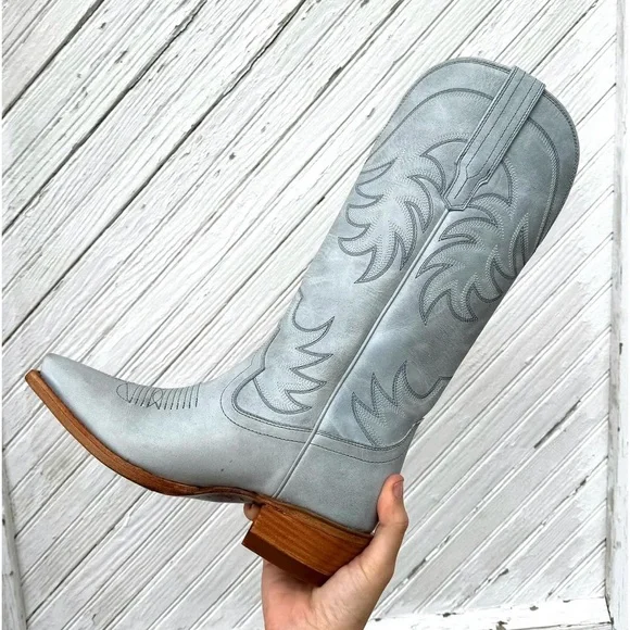 ISO SIZE 7.5 or 8 - Picture 1 of 1